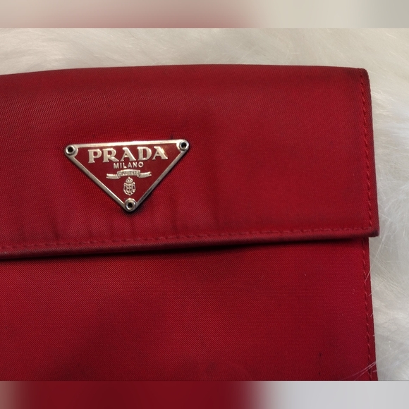PRADA NYLON WALLET w/CERTIFICATION CARD - Picture 13 of 16